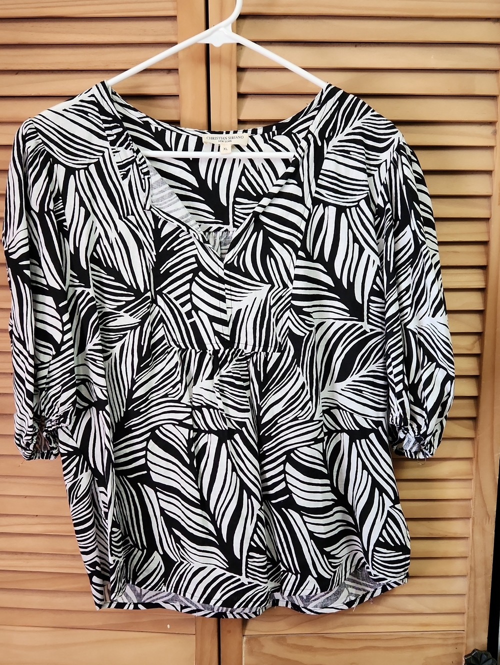 Christian Siriano Black and White Leaf-Print V-Neck Tunic